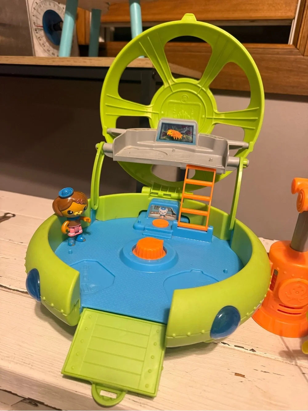 Fisher-Price Octonauts Above & Beyond Octopod Headquarters & GUP-A Playsets